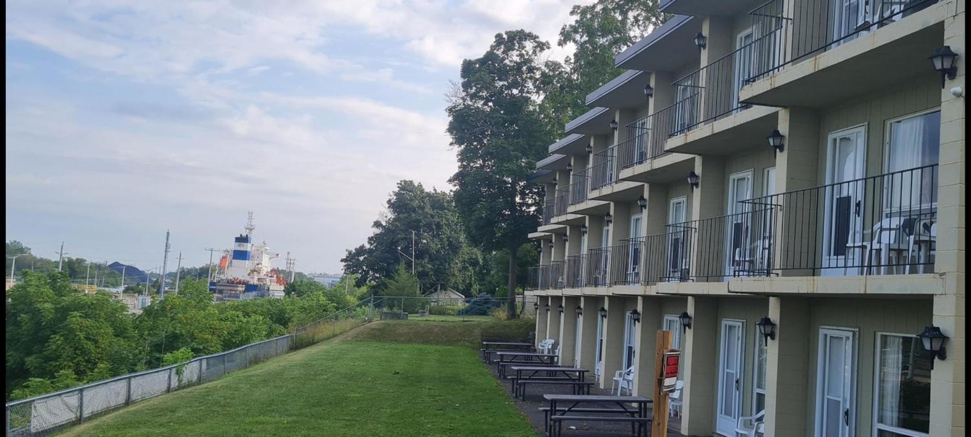 The Inn At Lock Seven Thorold Екстер'єр фото
